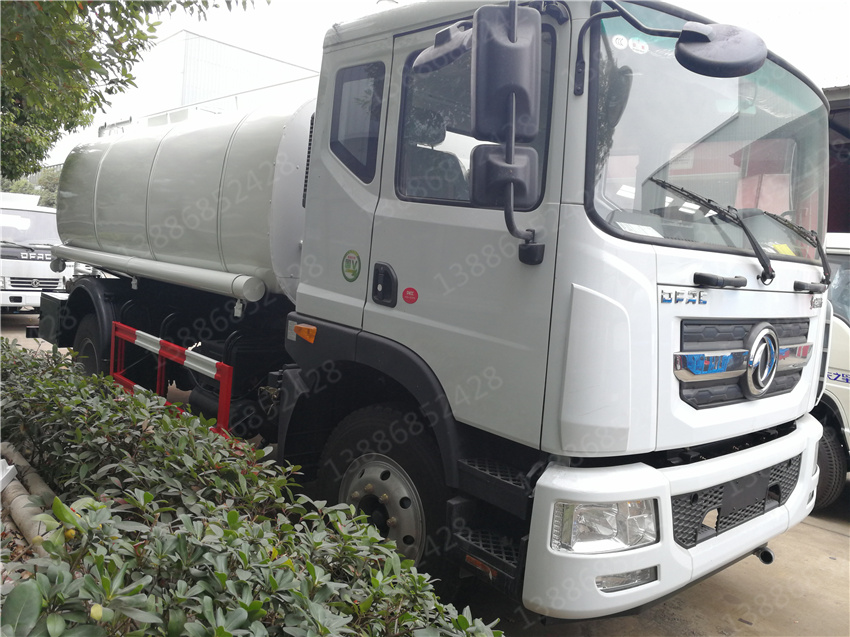 湖北盈通汽車福瑞卡洗掃車